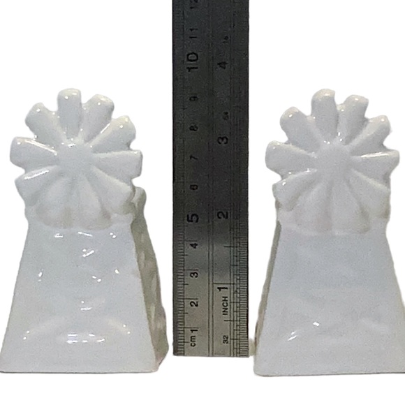 Farmhouse Windmill Salt and Pepper Shaker Set Ceramic Classic White - Picture 9 of 16